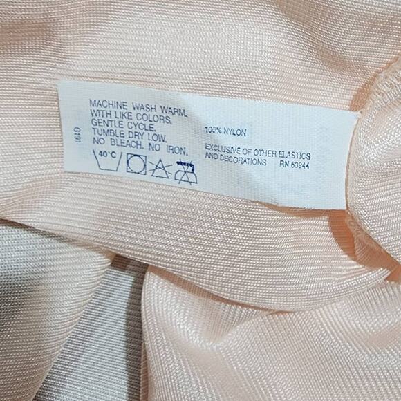 Beautiful Bali Slip Lingerie Nightgown Peach/Pink Lacy Nylon Size 36 - Picture 3 of 7